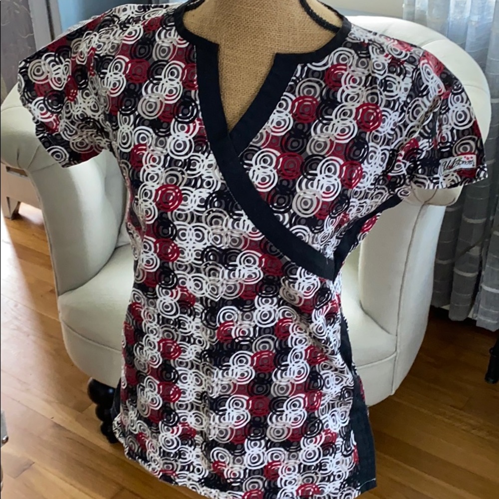 UA scrub top